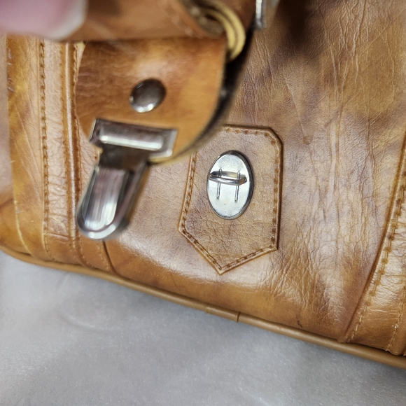 Vintage American Luggage Works Carry On Bag Leather Luggage 1975 - Picture 4 of 16